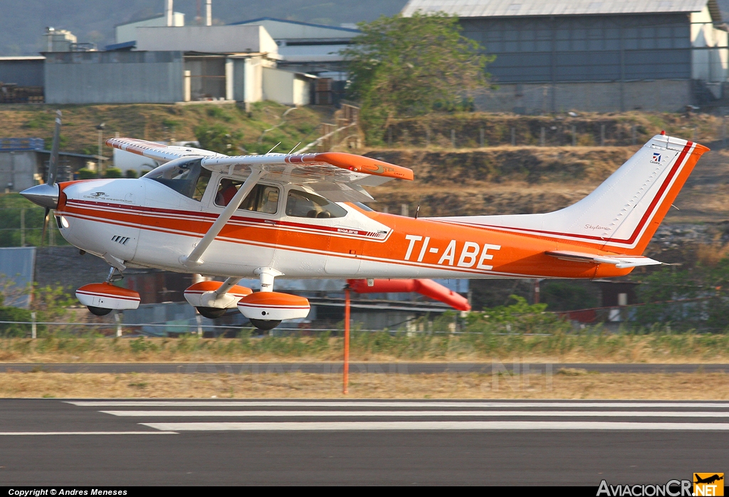 TI-ABE - Cessna 182Q Skylane II - Privado