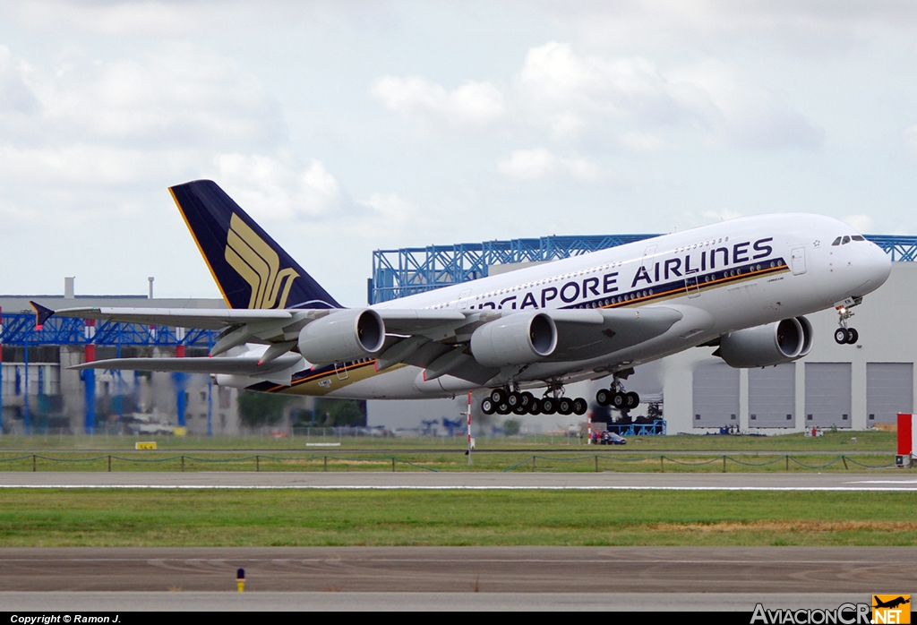 9V-SKN - Airbus A380-841 - Singapore Airlines