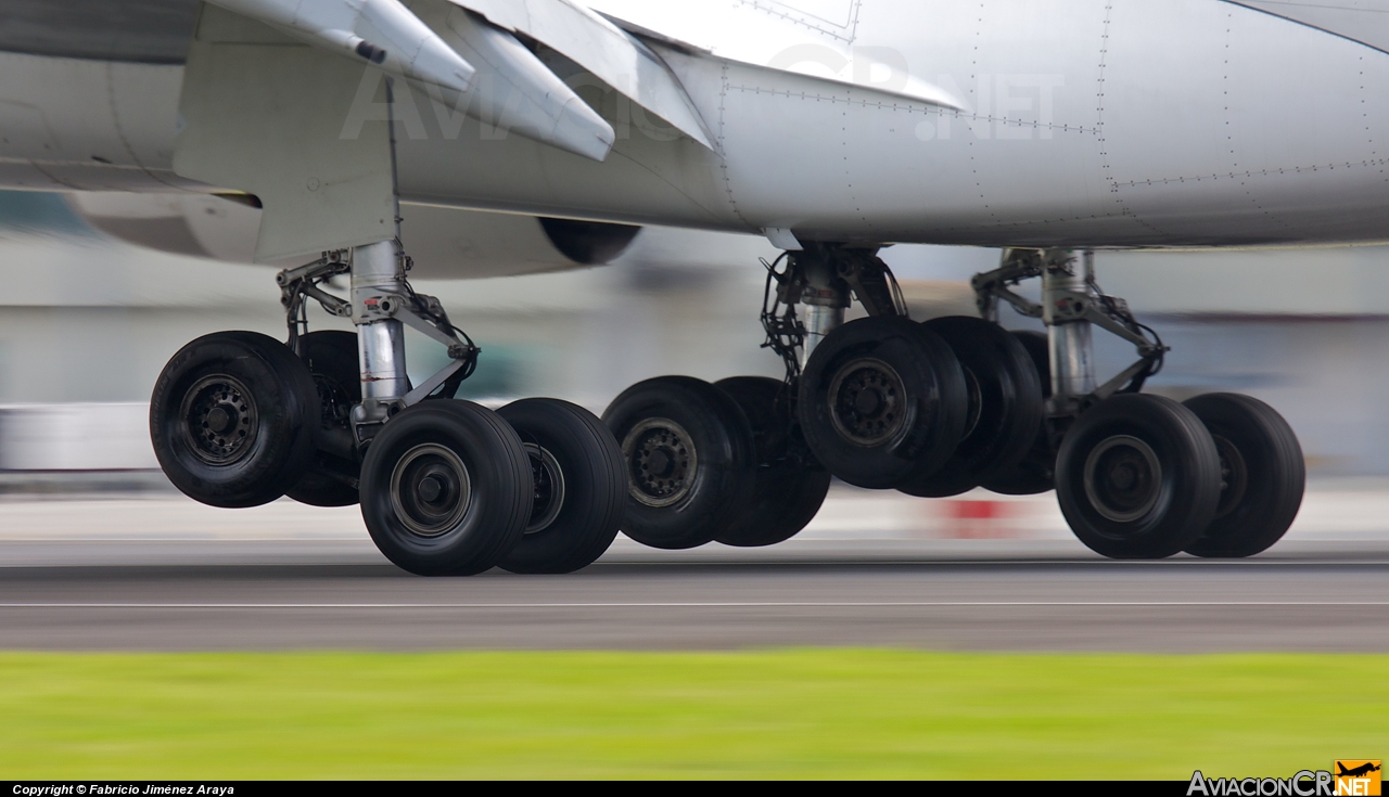 EC-INO - Airbus A340-642 - Iberia