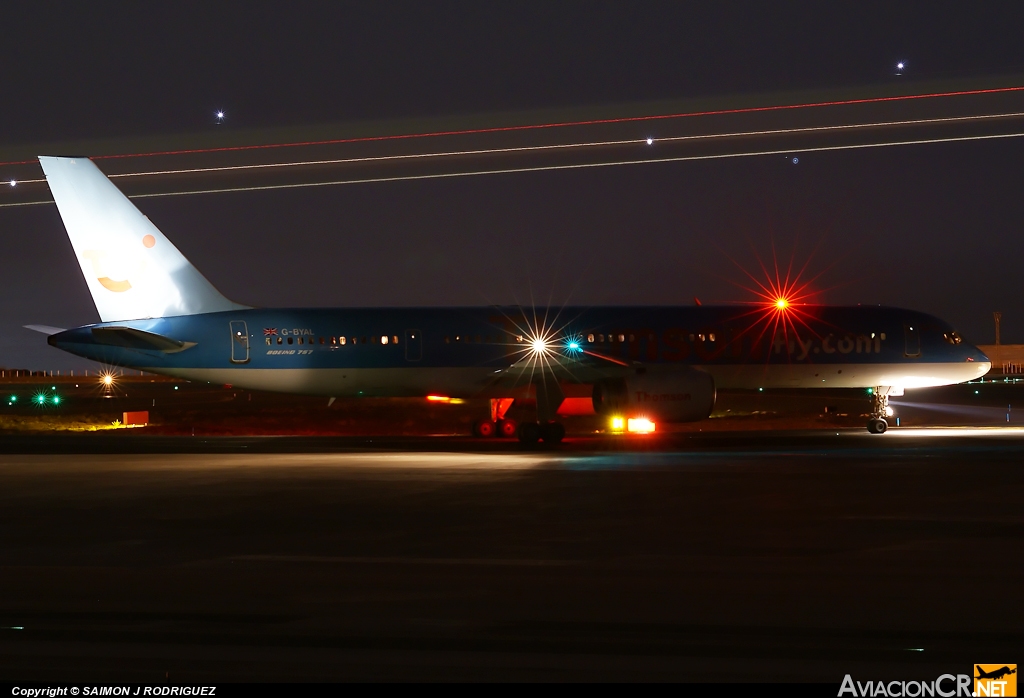 G-BYAL - Boeing 757-204 - Thomsonfly