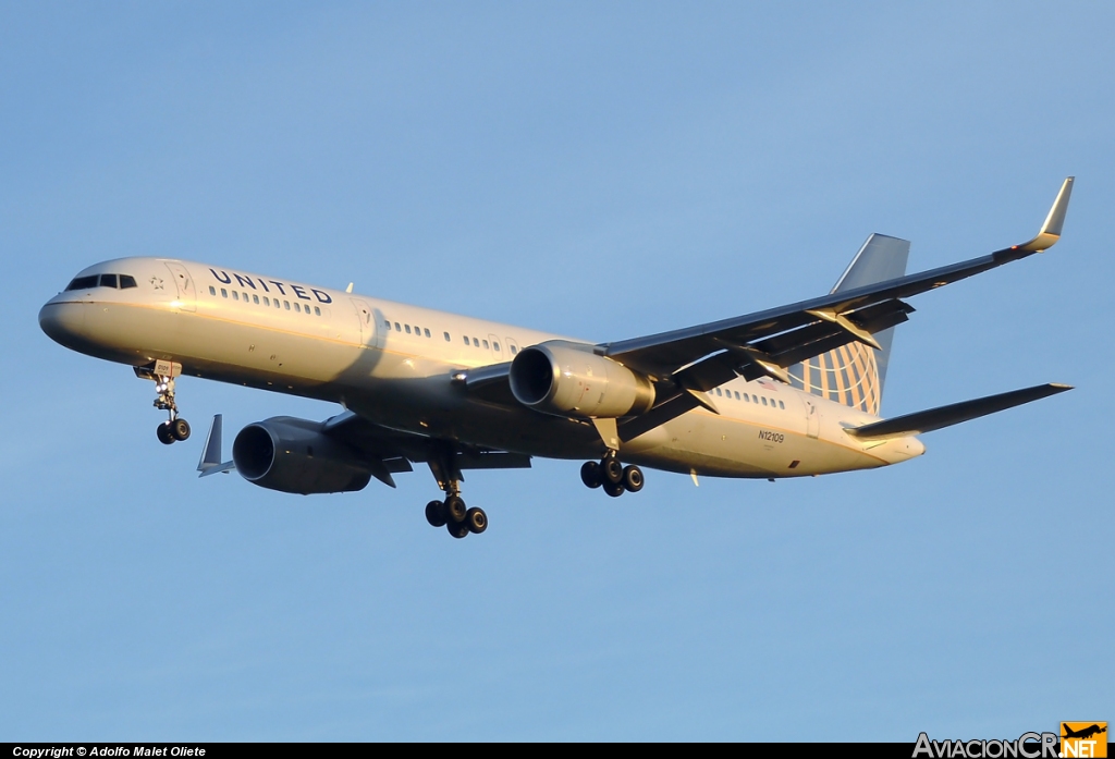 N12109 - Boeing 757-224 - Continental Airlines