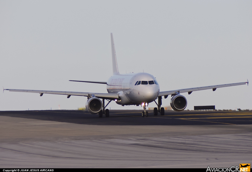 G-STRP - Airbus A320-211 - Astraeus