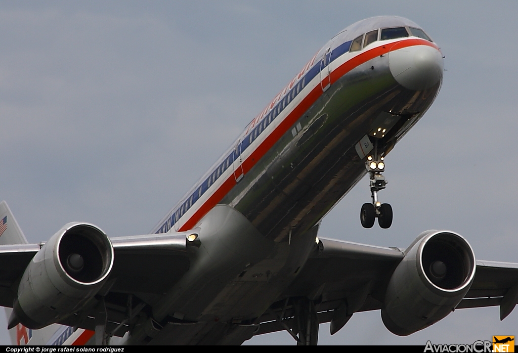 N621AM - Boeing 757-223 - American Airlines