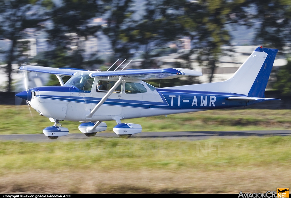 TI-AWR - Cessna 172 - Privado