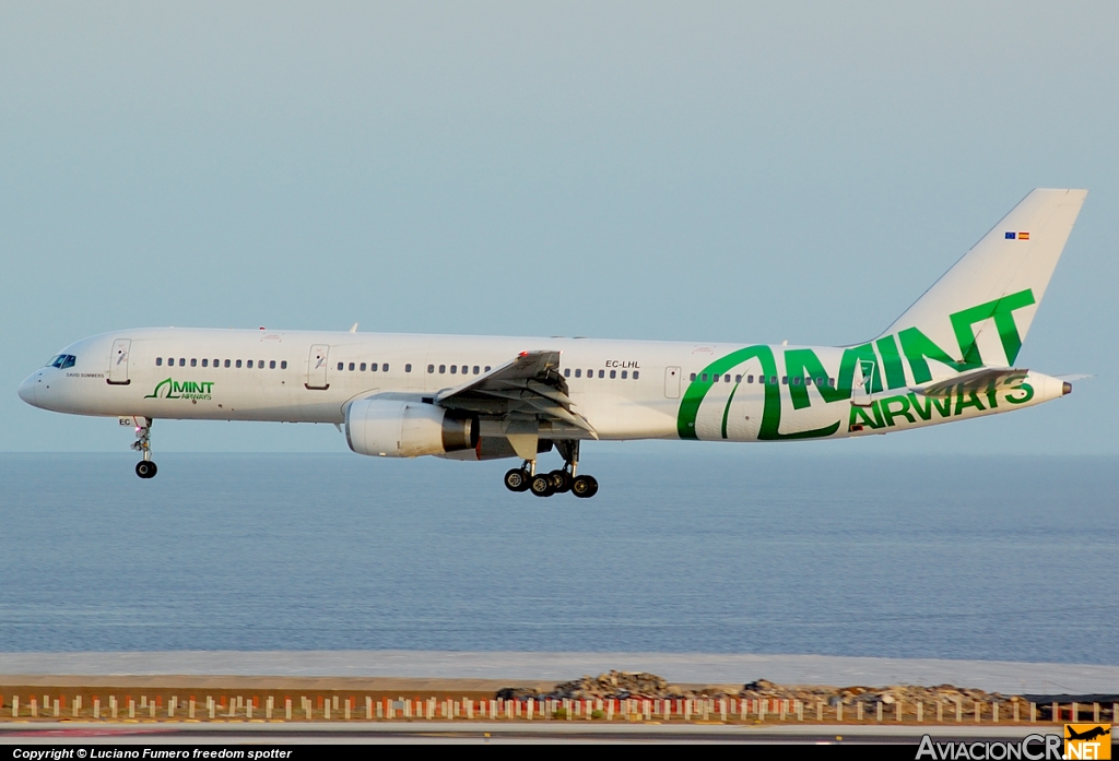 EC-LHL - Boeing 757-28A - Mint Airways