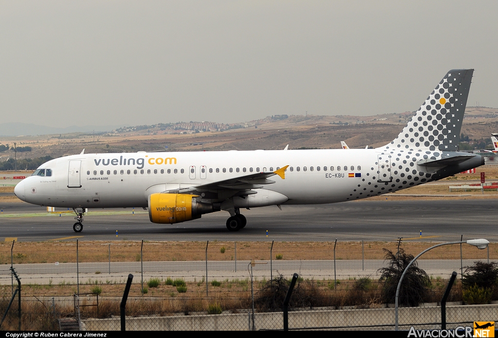 EC-KBU - Airbus A320-214 - Vueling