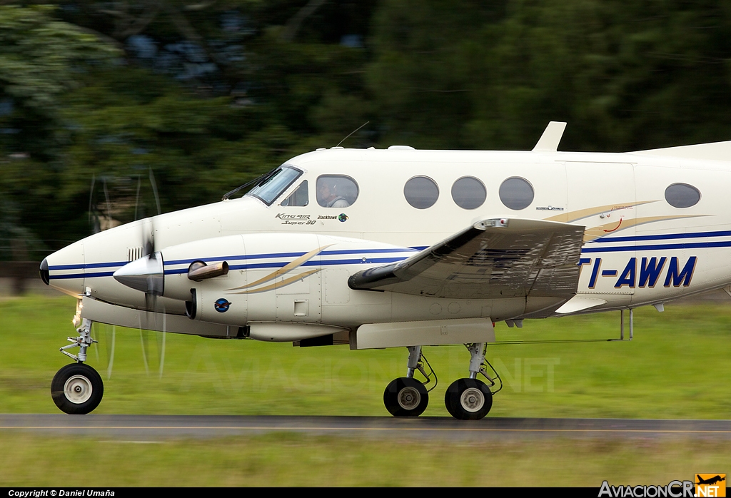 TI-AWM - Beechcraft King Air F90 - Privado