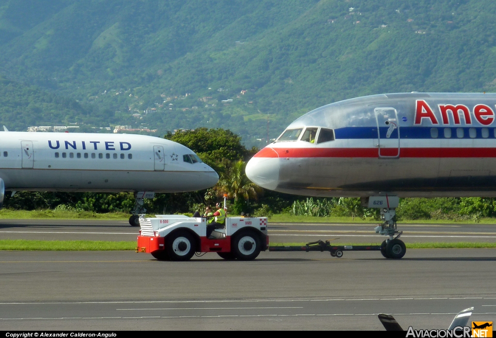 N626AA - Boeing 757-223 - American Airlines