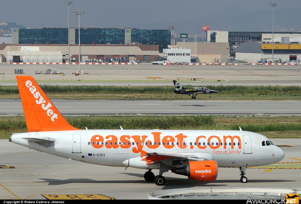 G-EZEV - Airbus A319-111 - EasyJet Airlines