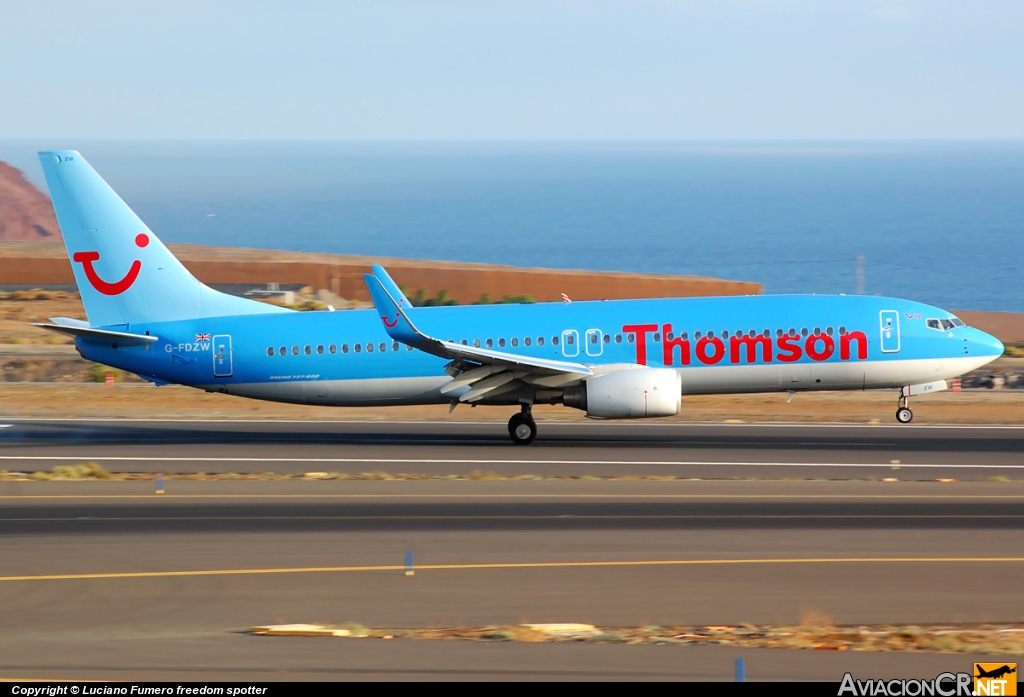 G-FDZW - Boeing 737-8K5 - Thomsonfly