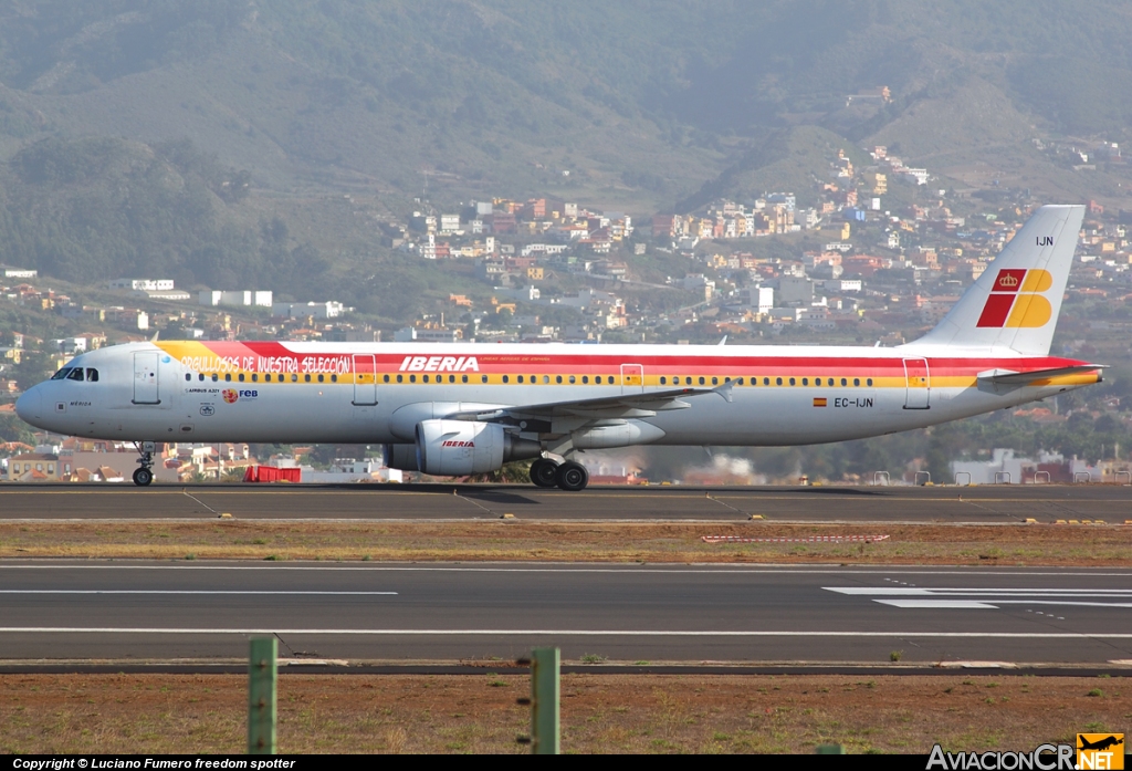 EC-IJN - Airbus A321-211 - Iberia