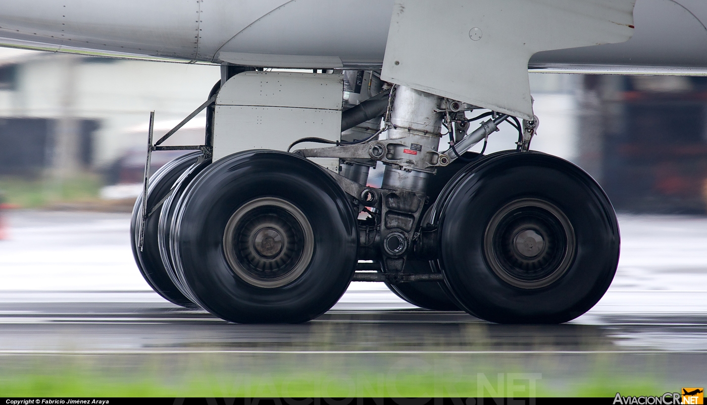 EC-HQH - Airbus A340-313X - Iberia
