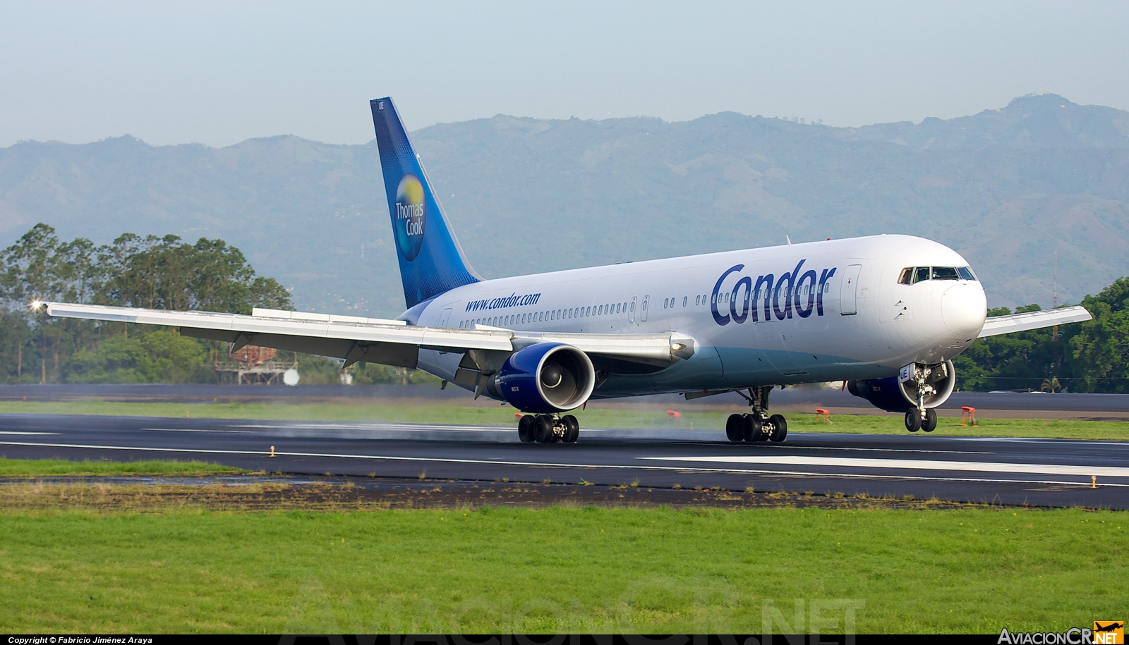D-ABUE - Boeing 767-330/ER - Condor