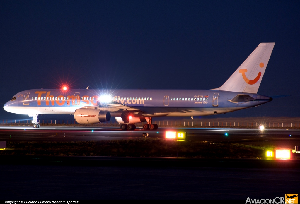 G-BYAL - Boeing 757-204 - Thomsonfly