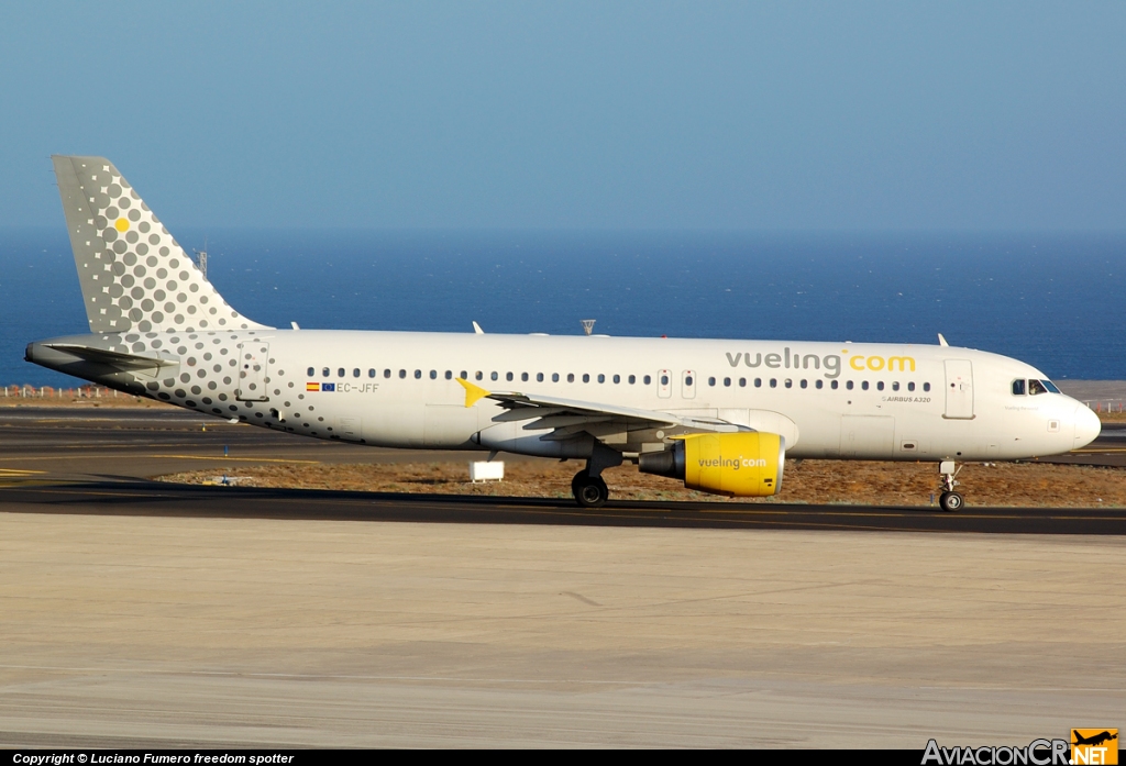 EC-JFF - Airbus A320-214 - Vueling