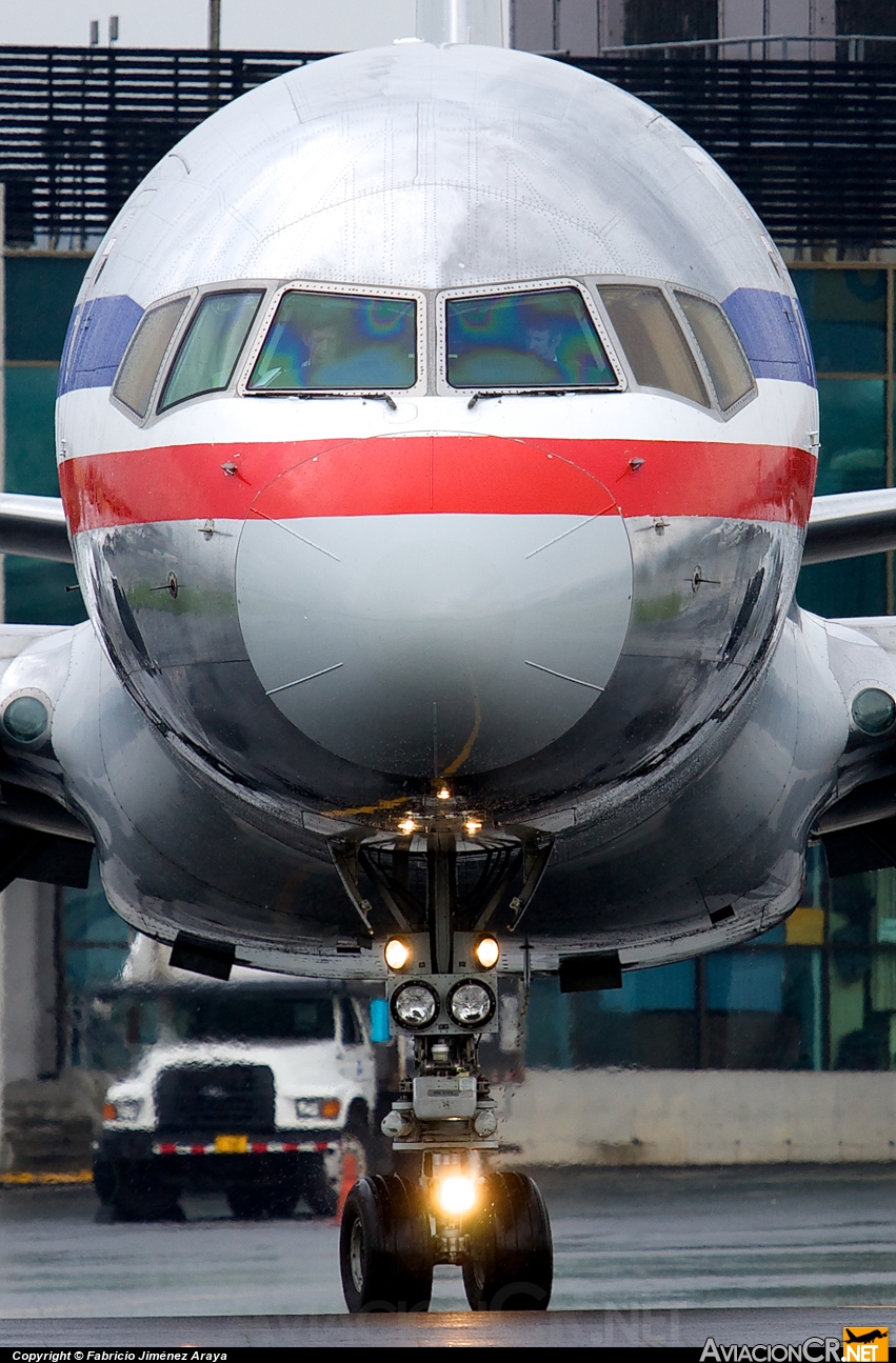 N696AN - Boeing 757-223 - American Airlines