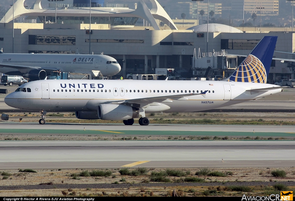 N457UA - Airbus A320-232 - United Airlines