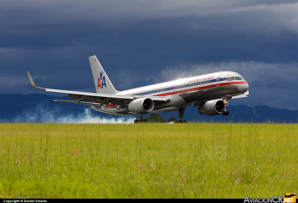 N696AN - Boeing 757-223 - American Airlines