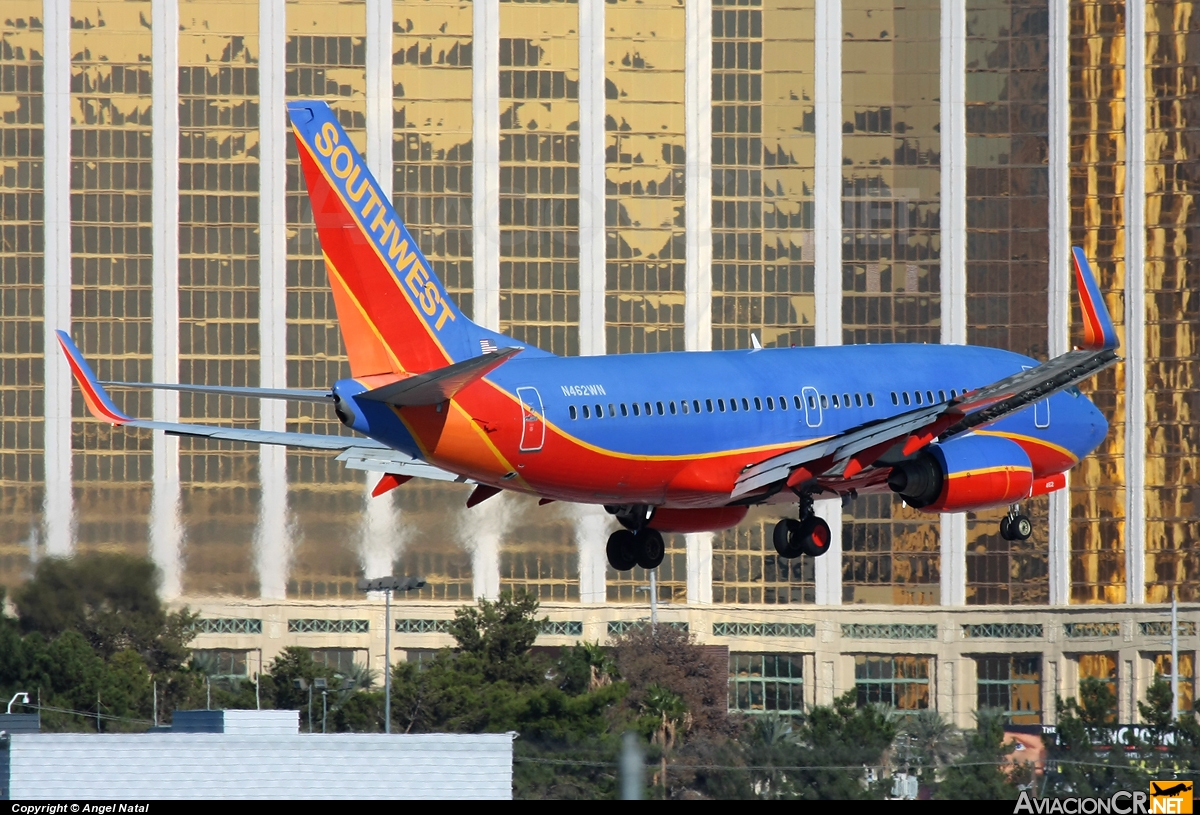 N462WN - Boeing 737-7H4 - Southwest Airlines
