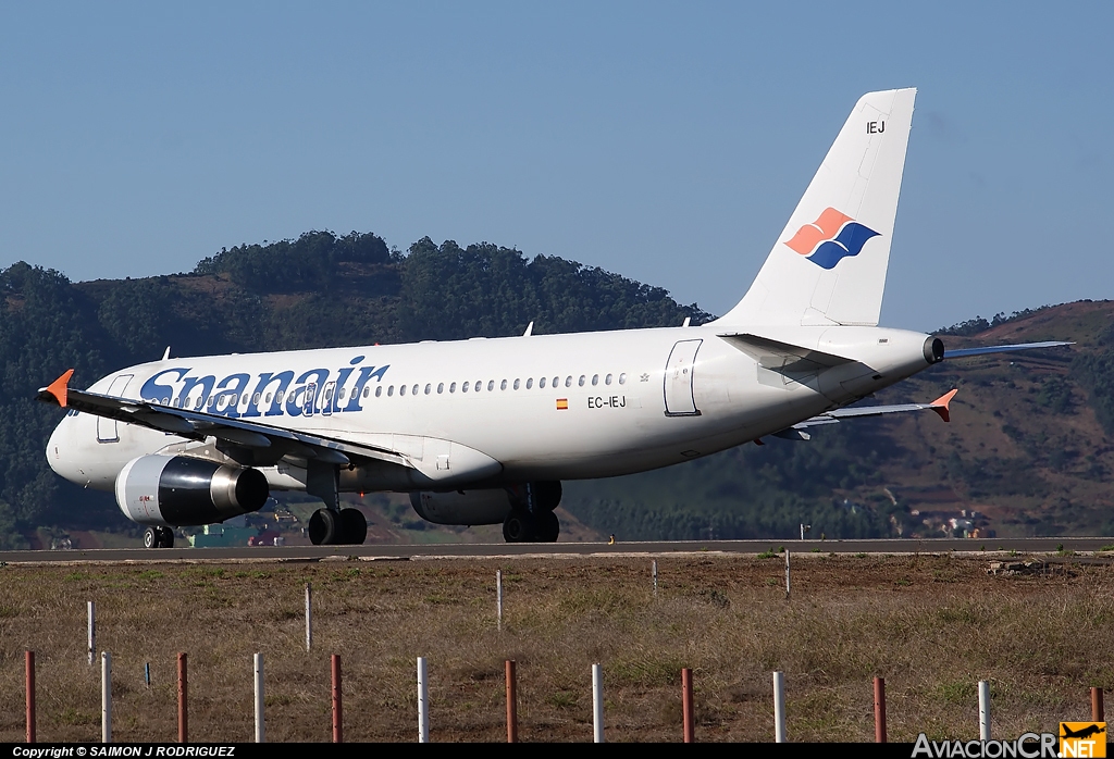 EC-IEJ - Airbus A320-232 - Spanair