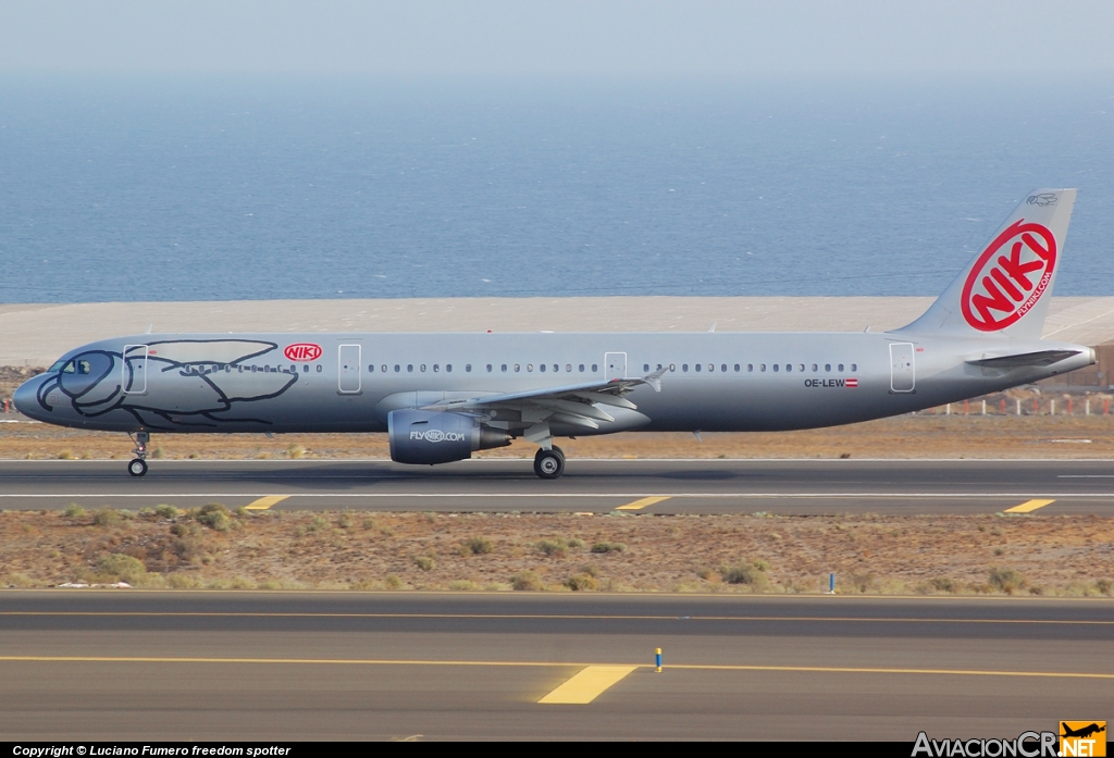 OE-LEW - Airbus A321-211 - NIKI
