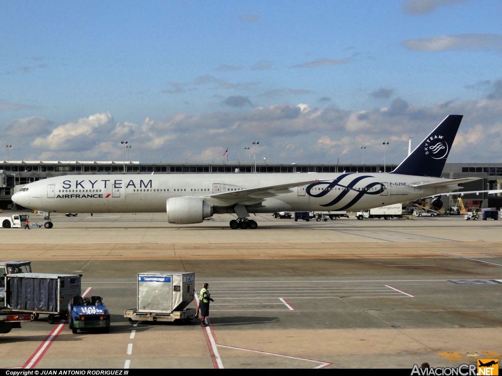 F-GZNE - Boeing 777-328/ER - Air France