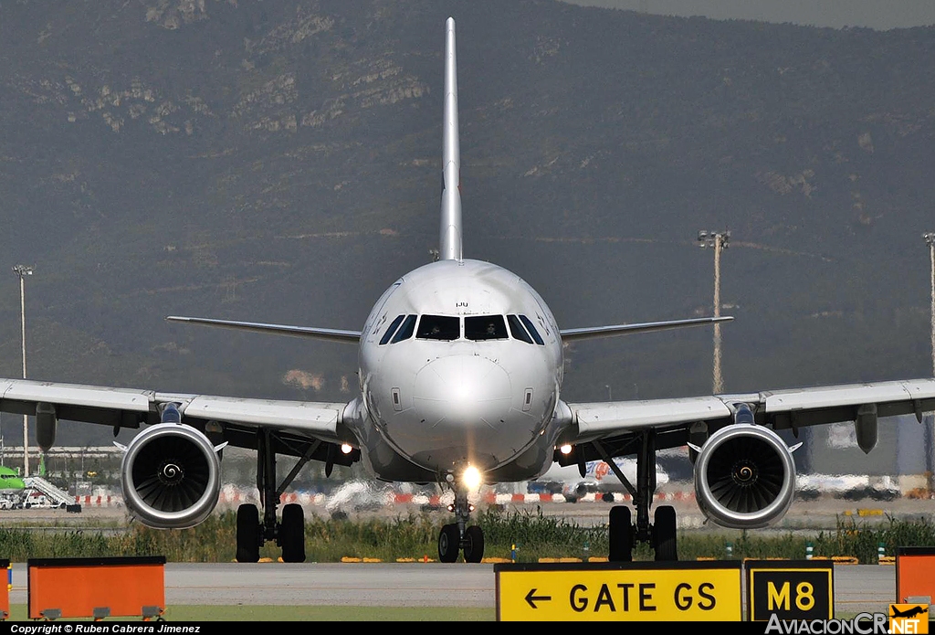 EC-IJU - Airbus A321-231 - Spanair