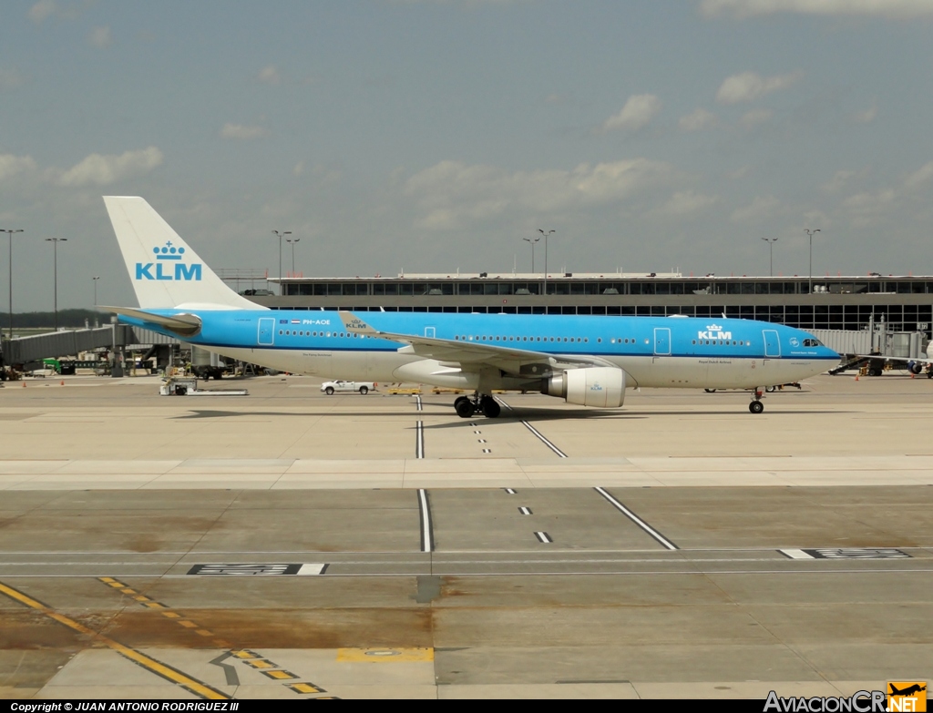 PH-AOE - Airbus A330-203 - KLM - Royal Dutch Airlines