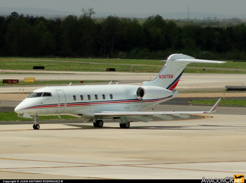 N307EM - Bombardier BD-100-1A10 Challenger 300 - Privado