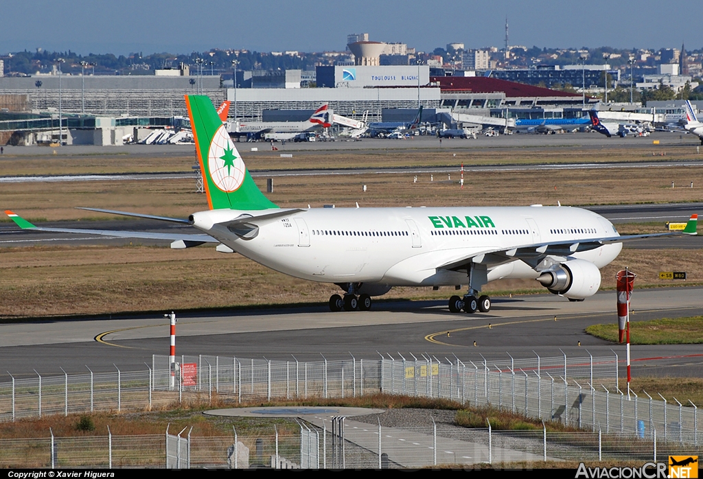 F-WWYF - Airbus A330-302 - EVA Air