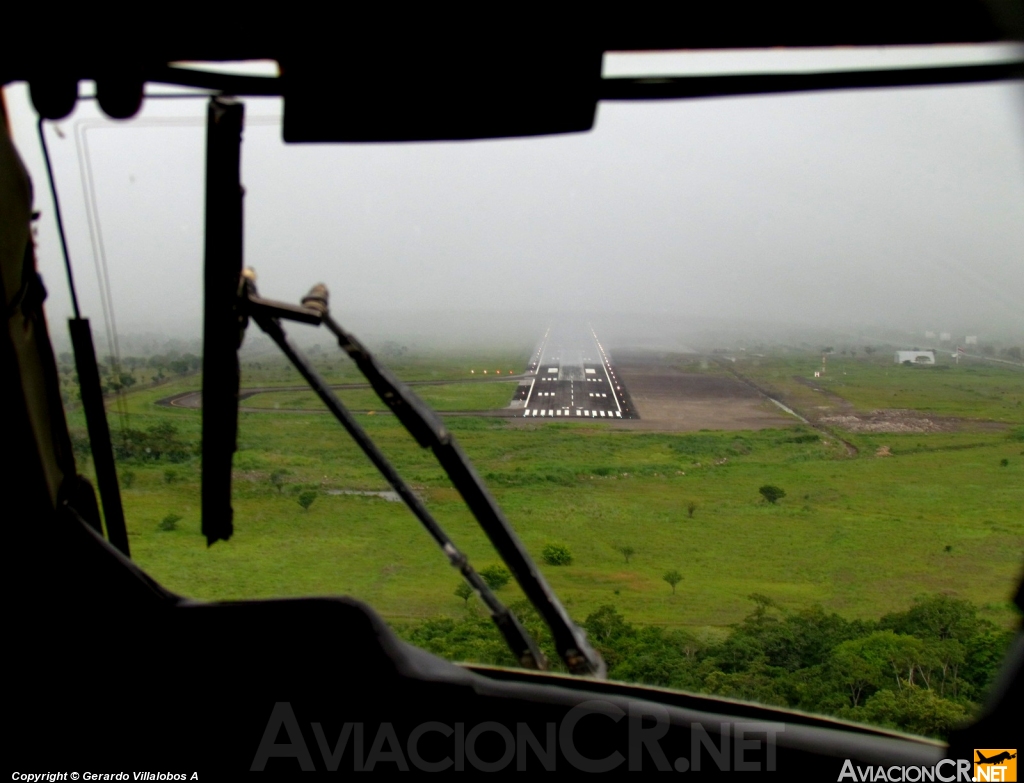 TI-BDZ - De Havilland Canada DHC-6-300 Twin Otter/VistaLiner - Nature Air