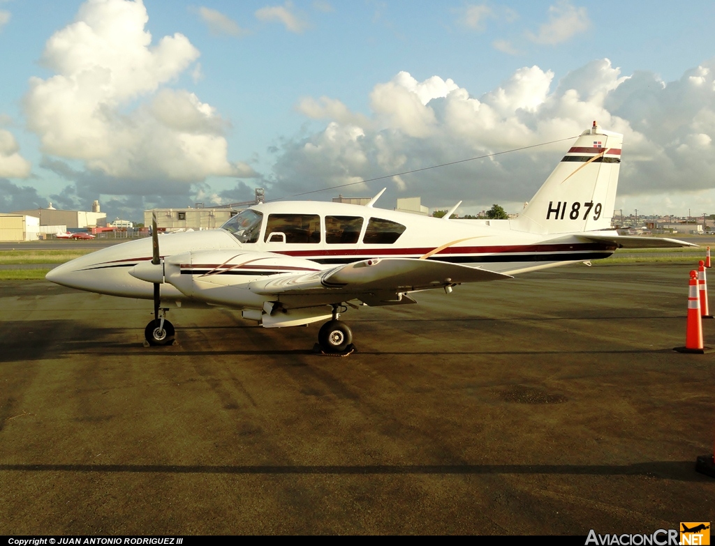 HI-879 - Piper PA-23-250 Aztec - Privado