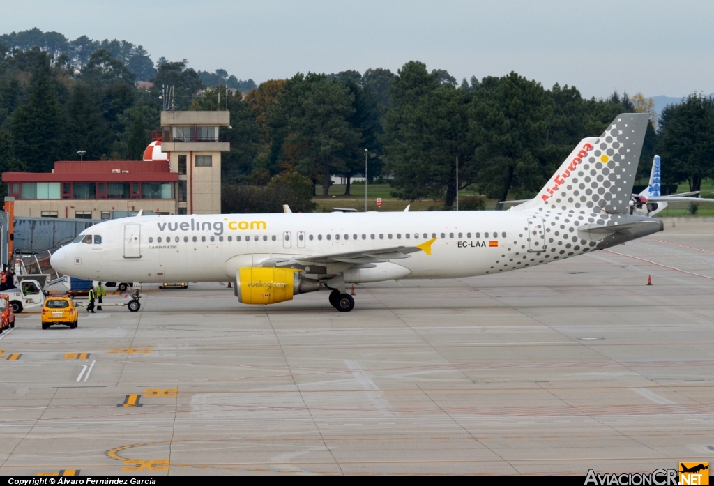 EC-LAA - Airbus A320-214 - Vueling