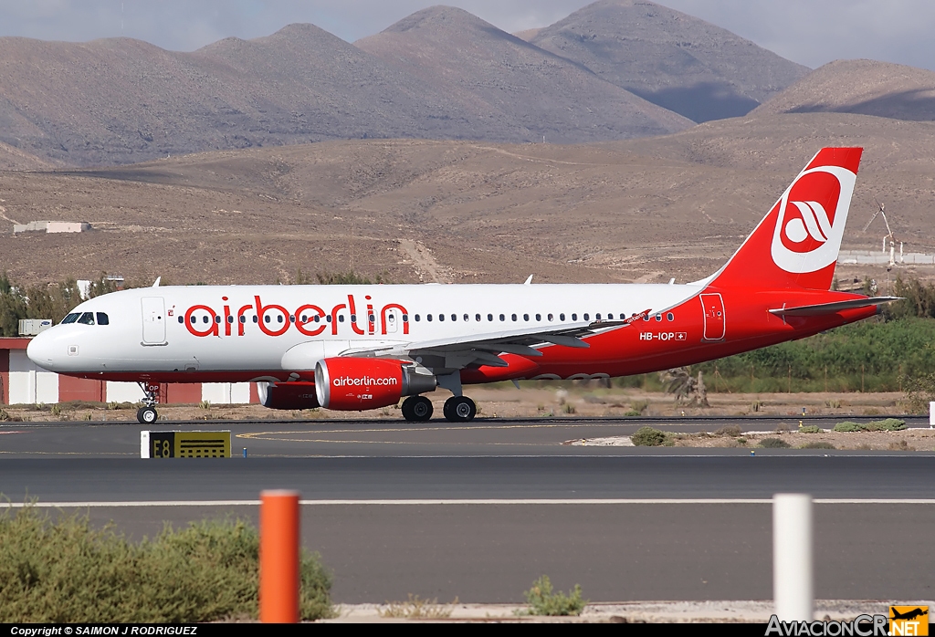 HB-IOP - Airbus A320-214 - Air Berlin