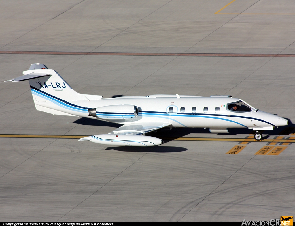 XA-LRJ - Gates Learjet 25D - Privado