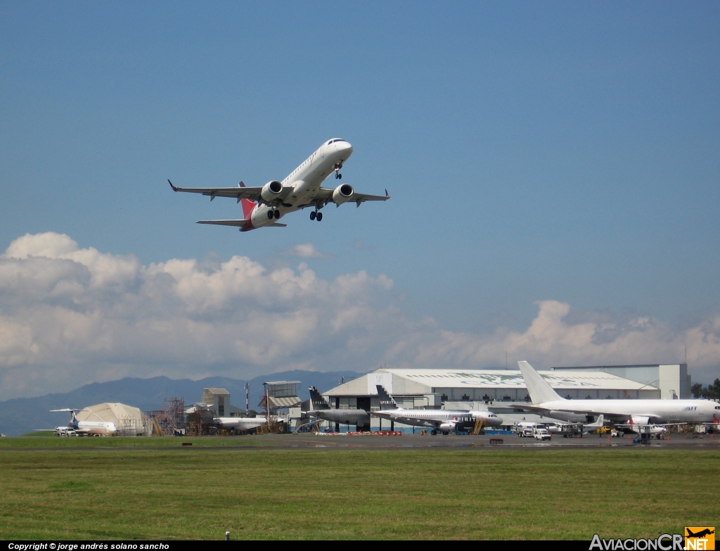 MROC - Aeropuerto - Rampa