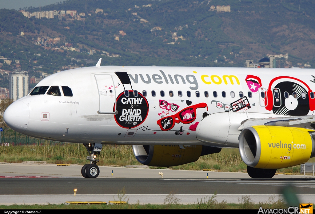 EC-KDG - Airbus A320-214 - Vueling