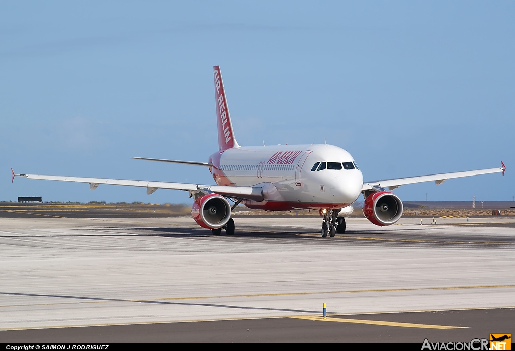 D-ALTJ - Airbus A320-214 - Air Berlin