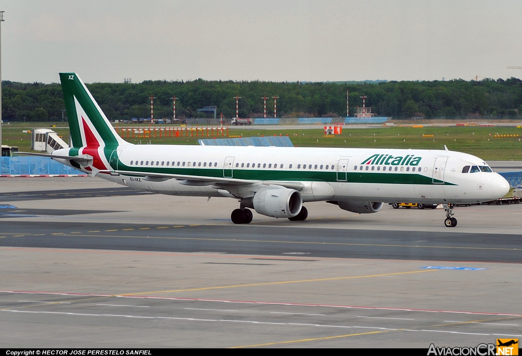 EI-IXZ - Airbus A321-112 - Alitalia