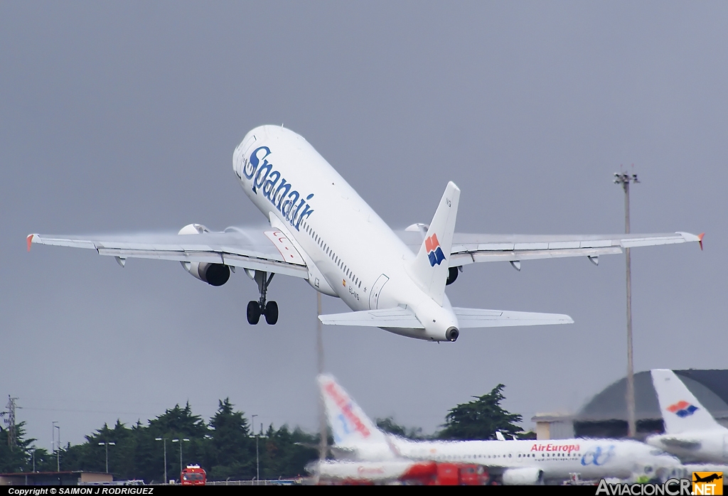 EC-IVG - Airbus A320-232 - Spanair