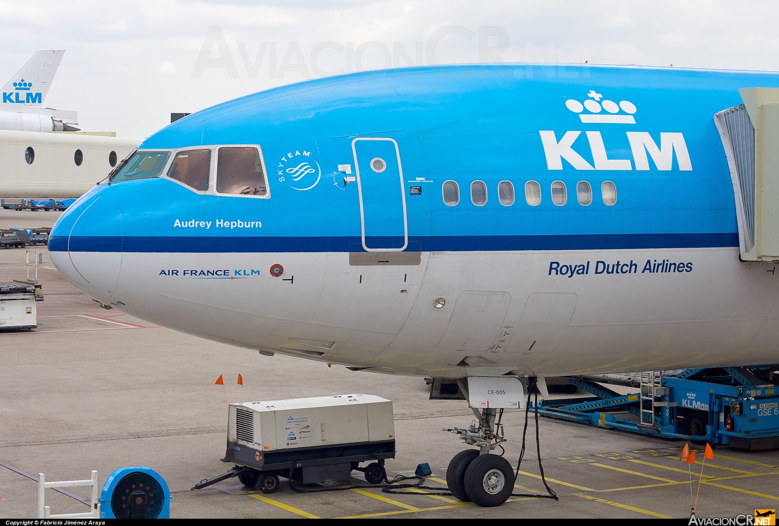 PH-KCE - McDonnell Douglas MD-11 - KLM - Royal Dutch Airlines