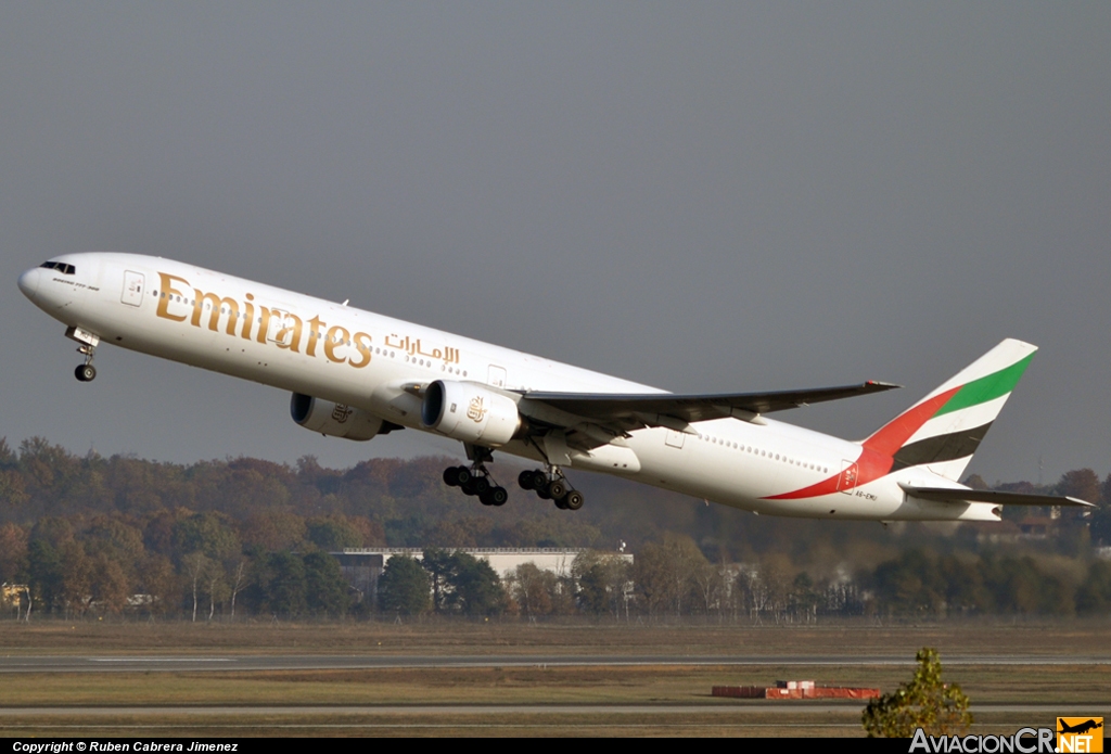 A6-EMU - Boeing 777-31H - Emirates