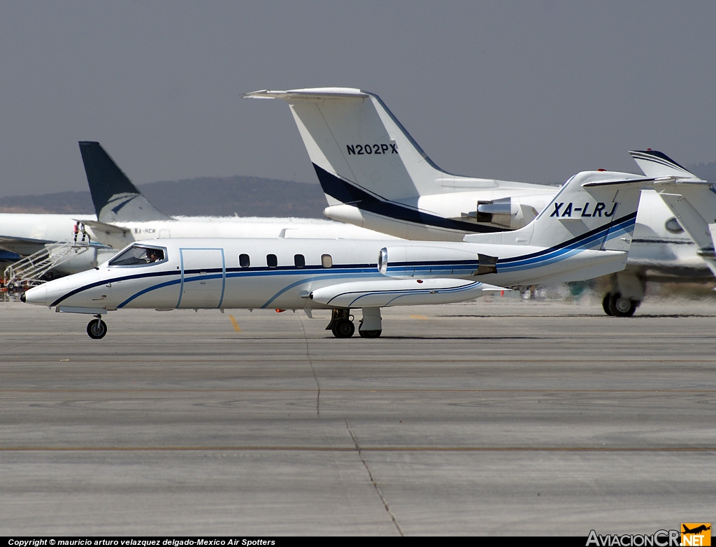 XA-LRJ - Gates Learjet 25D - Privado