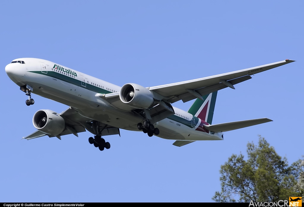 I-DISA - Boeing 777-243(ER) - Alitalia