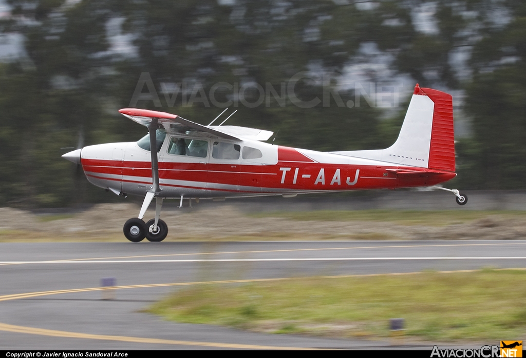 TI-AAJ - Cessna 180 Skywagon - Privado