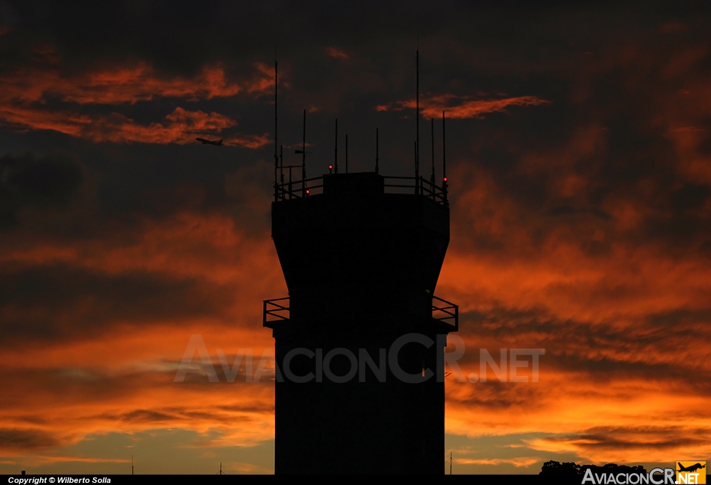 TJIG - Torre de Control - Aeropuerto