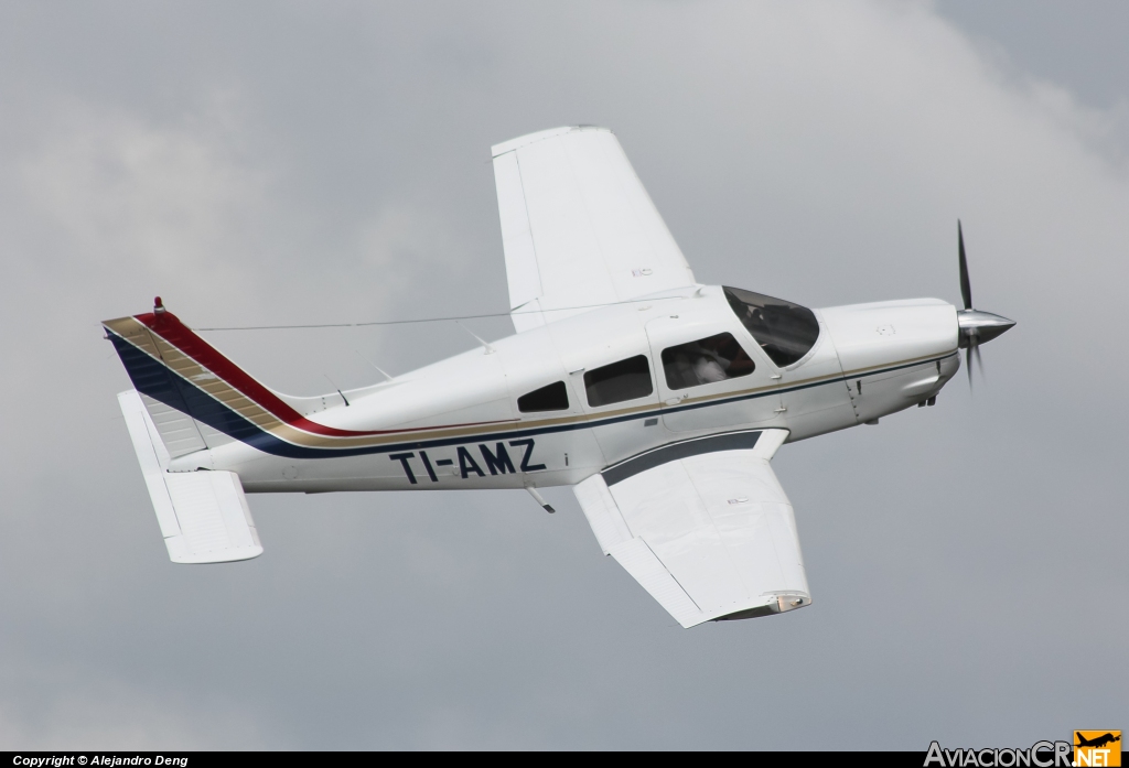 TI-AMZ - Piper PA-28R-200 Cherokee Arrow - Privado