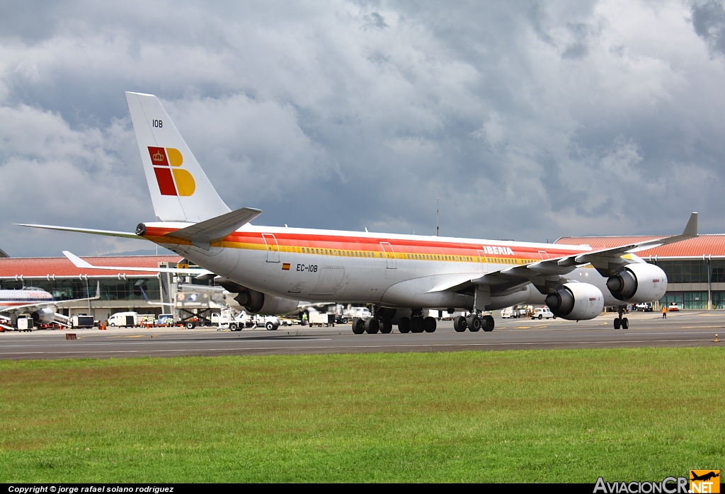 EC-IOB - Airbus A340-642 - Iberia