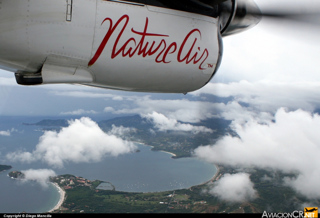 TI-BDZ - De Havilland Canada DHC-6-300 Twin Otter/VistaLiner - Nature Air