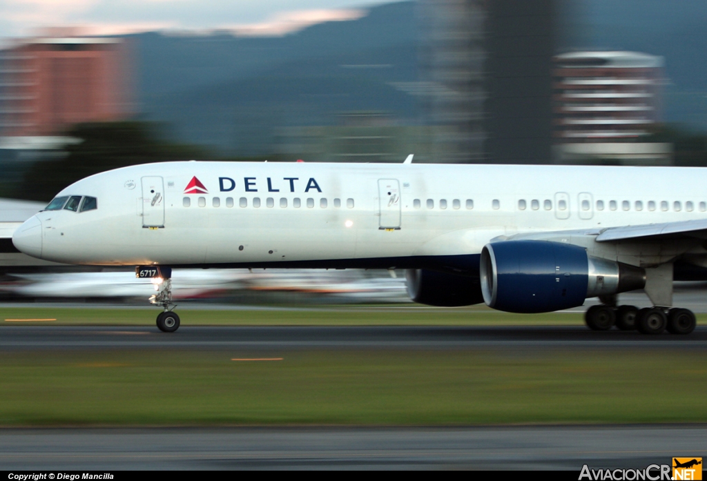 N67171 - Boeing 757-232 - Delta Air Lines